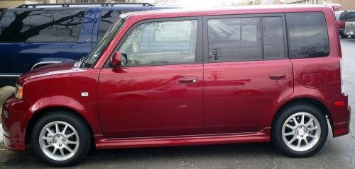 Photo of a 2006 Scion xB in Salsa Red Pearl (paint color code 3Q3)