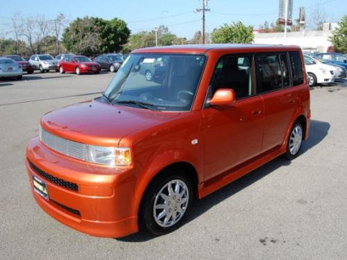 Photo of a 2004 Scion xB in Hot Lava (paint color code 4R8)