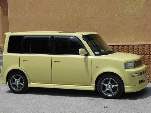 Photo of a 2005 Scion xB in Solar Yellow (paint color code 576)