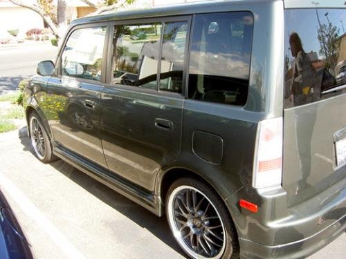 Photo of a 2004-2006 Scion xB in Camouflage Metallic (paint color code 6M7)