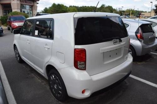 Photo of a 2014 Scion xB in Electric Quartz (paint color code 087)