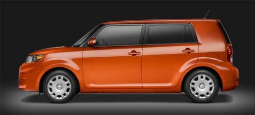 Photo of a 2012 Scion xB in Hot Lava (paint color code 4R8)