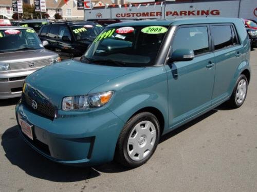 Photo of a 2008-2010 Scion xB in Hypnotic Teal Mica (paint color code 8U3)