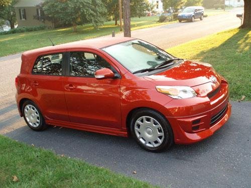 Photo of a 2008 Scion xD in Hot Lava (paint color code 4R8)