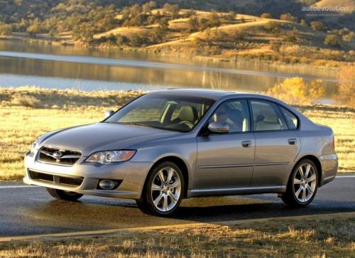 Photo of a 2008-2009 Subaru Legacy in Quartz Silver Metallic (paint color code CZ3)