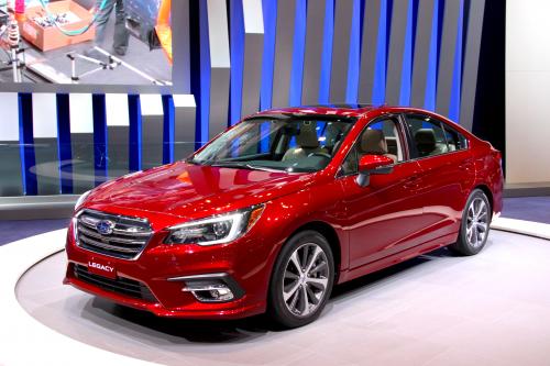 Photo of a 2018-2019 Subaru Legacy in Crimson Red Pearl (paint color code M1Y)