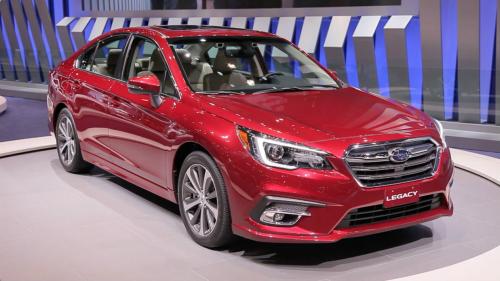 Photo of a 2018-2019 Subaru Legacy in Crimson Red Pearl (paint color code M1Y)