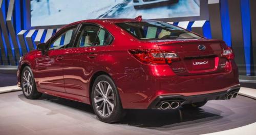 Photo of a 2018-2019 Subaru Legacy in Crimson Red Pearl (paint color code M1Y)