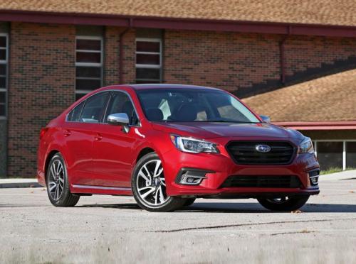 Photo of a 2018-2019 Subaru Legacy in Crimson Red Pearl (paint color code M1Y)