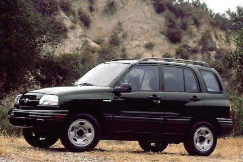 Photo of a 1999-2004 Suzuki Vitara in Satin Black (paint color code 1SC