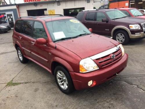 Photo of a 2004 Suzuki XL-7 in Cassis Red Pearl (paint color code Z5K