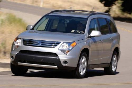 Photo of a 2007-2008 Suzuki XL-7 in Majestic Silver Metallic (paint color code ZFZ)