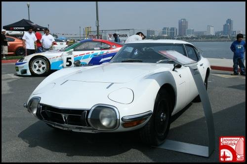 Photo of a 1968-1969 Toyota 2000GT in Pegasus White (paint color code T3223
