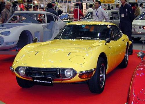 Photo of a 1970 Toyota 2000GT in Bellatrix Yellow (paint color code T4147)