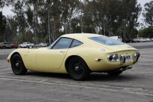 Photo of a 1970 Toyota 2000GT in Bellatrix Yellow (paint color code T4147)