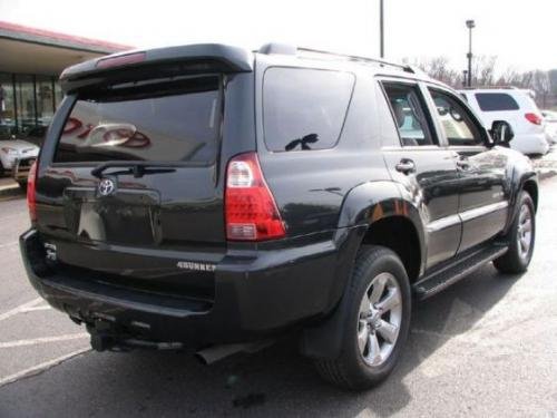 Photo of a 2006-2009 Toyota 4Runner in Shadow Mica (paint color code 1F4)