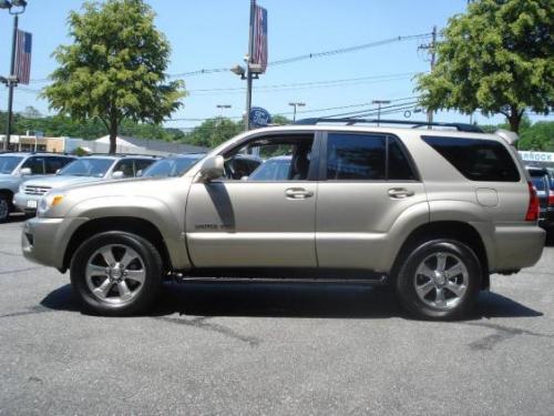 Photo of a 2008 Toyota 4Runner in Driftwood Pearl (paint color code 4S2)