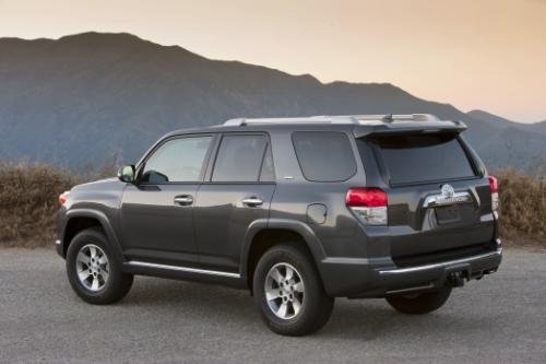 Photo of a 2010-2023 Toyota 4Runner in Magnetic Gray Metallic (paint color code 1G3)