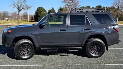 Photo of a 2024 Toyota 4Runner in Underground (paint color code 1L7)