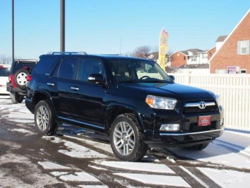 Photo of a 2010-2014 Toyota 4Runner in Black (paint color code 202