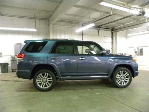 Photo of a 2010-2013 Toyota 4Runner in Shoreline Blue Pearl (paint color code 8V5)