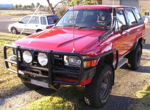 Photo of a 1984-1985 Toyota 4Runner in Red (paint color code 391)