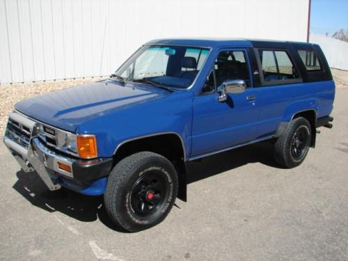 Photo of a 1984-1986 Toyota 4Runner in Medium Blue (paint color code 8A1)