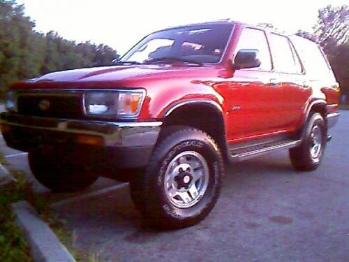 Photo of a 1994 Toyota 4Runner in Cardinal Red (paint color code 3H7