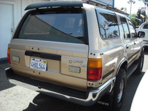 Photo of a 1990-1991 Toyota 4Runner in Sandalwood Metallic (paint color code 4J8)