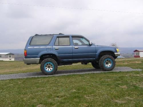 Photo of a 1991 Toyota 4Runner in Blue Metallic (paint color code 8D7