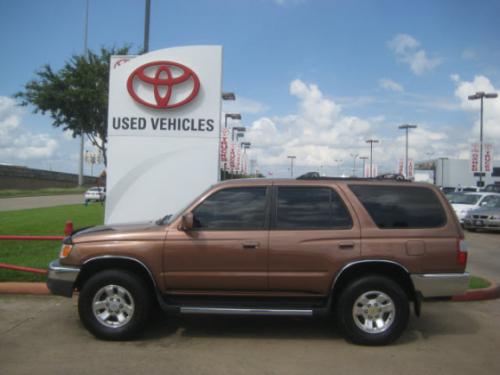 Photo of a 1999 Toyota 4Runner in Autumn Blaze (paint color code K90)