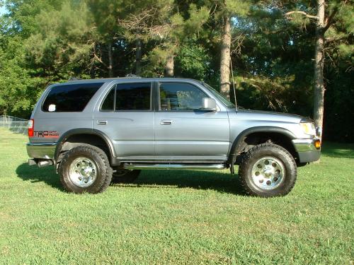 Photo of a 1996-1998 Toyota 4Runner in Cool Steel Metallic (paint color code 926)