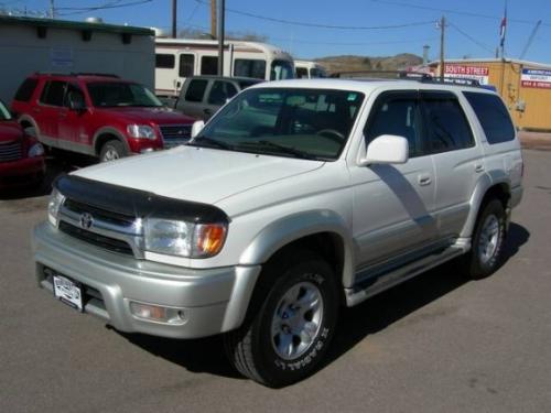 Photo of a 2001-2002 Toyota 4Runner in Natural White on Millennium Silver Metallic (paint color code K72)