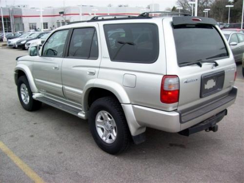 Photo of a 1999-2000 Toyota 4Runner in Millennium Silver Metallic on Silver Metallic (paint color code K85)