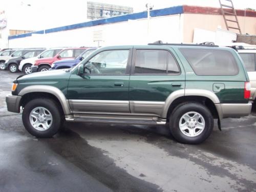 Photo of a 1999-2000 Toyota 4Runner in Imperial Jade Mica on Topaz Metallic (paint color code K92)