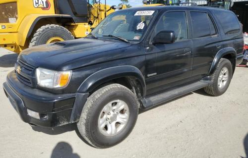 Photo of a 2001-2002 Toyota 4Runner in Black on Black (paint color code KA3)