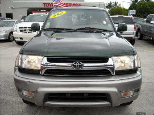 Photo of a 2001-2002 Toyota 4Runner in Imperial Jade Mica on Thunder Cloud Metallic (paint color code KG6)