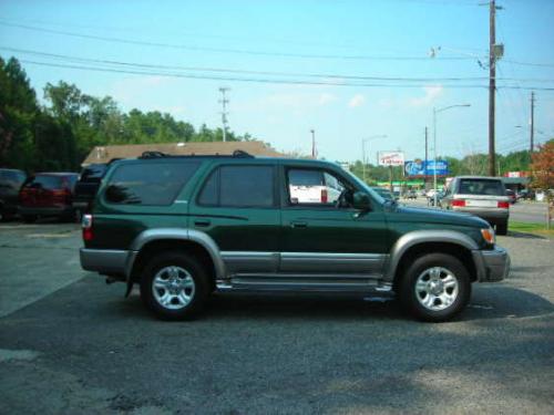 Photo of a 2001-2002 Toyota 4Runner in Imperial Jade Mica on Thunder Cloud Metallic (paint color code KG6)