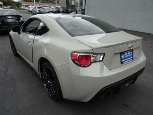 Photo of a 2016 Toyota 86 in Lunar Storm (paint color code H6Q)