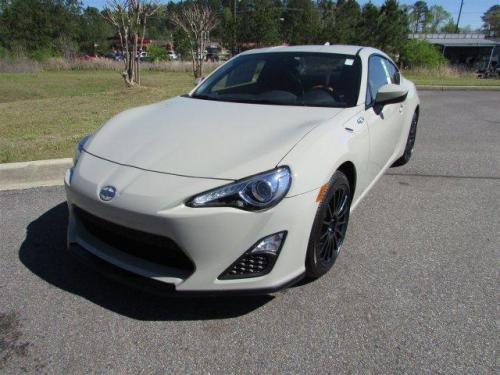 Photo of a 2016 Toyota 86 in Lunar Storm (paint color code H6Q)