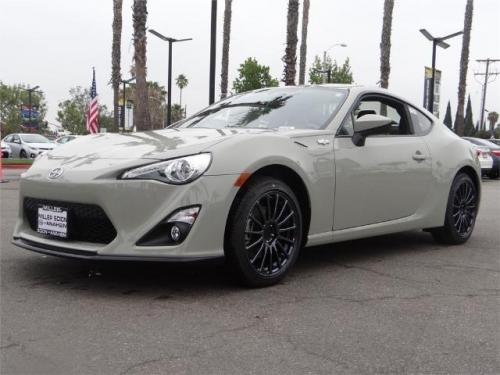 Photo of a 2016 Toyota 86 in Lunar Storm (paint color code H6Q)