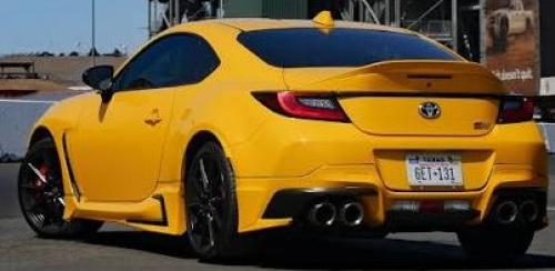 Photo of a 2026 Toyota 86 in Yuzu (paint color code C2Z)