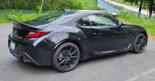 Photo of a 2022-2024 Toyota 86 in Raven (paint color code D4S