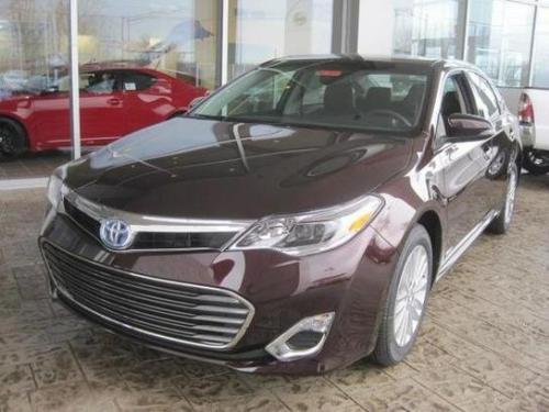 Photo of a 2013-2018 Toyota Avalon in Sizzling Crimson Mica (paint color code 3R0)