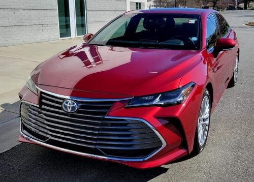 Photo of a 2019-2022 Toyota Avalon in Ruby Flare Pearl (paint color code 3T3)