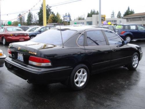Photo of a 1995-1999 Toyota Avalon in Black (paint color code 202