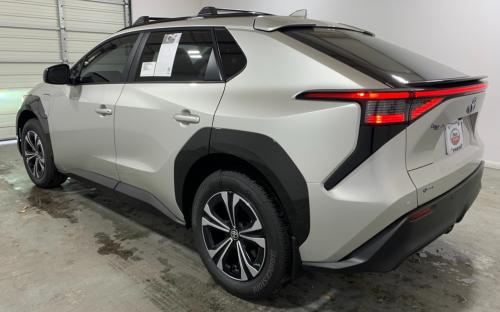 Photo of a 2024 Toyota bZ in Elemental Silver Metallic (paint color code 2MR)