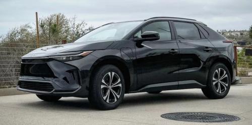 Photo of a 2023-2025 Toyota bZ in Black (paint color code 2TB)