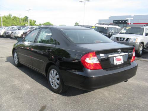 Photo Image Gallery & Touchup Paint: Toyota Camry in Black (202)