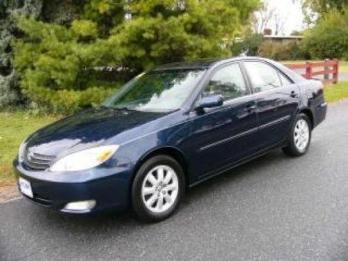 Photo of a 2002-2004 Toyota Camry in Stratosphere Mica (paint color code 8Q0)